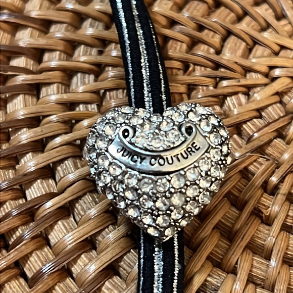JLN Juicy Couture Rhinestone Heart Stretch Headband. - Picture 5 of 7